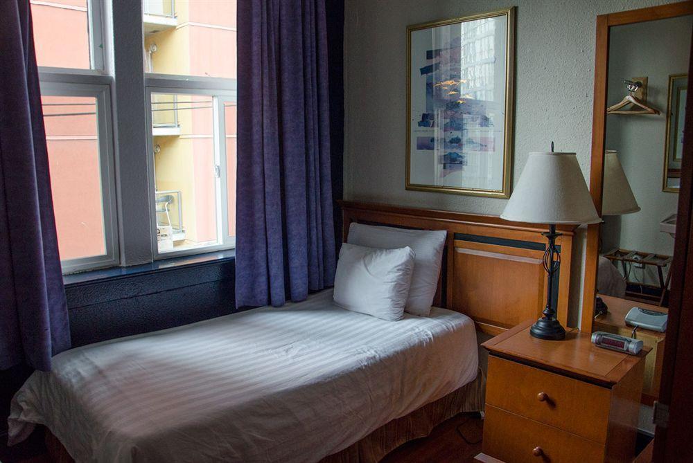 Hotel Ambassador Vancouver Eksteriør billede