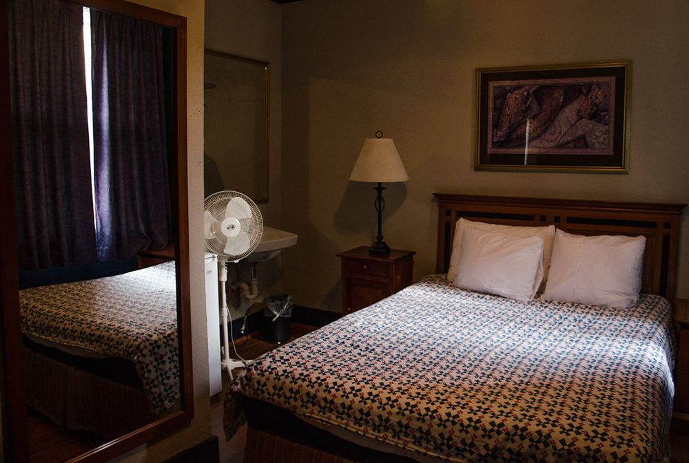 Hotel Ambassador Vancouver Eksteriør billede