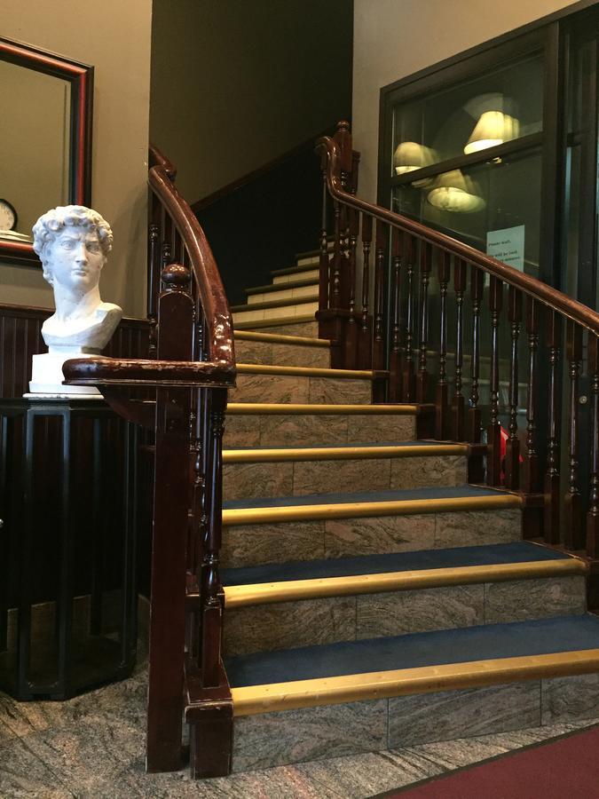 Hotel Ambassador Vancouver Eksteriør billede