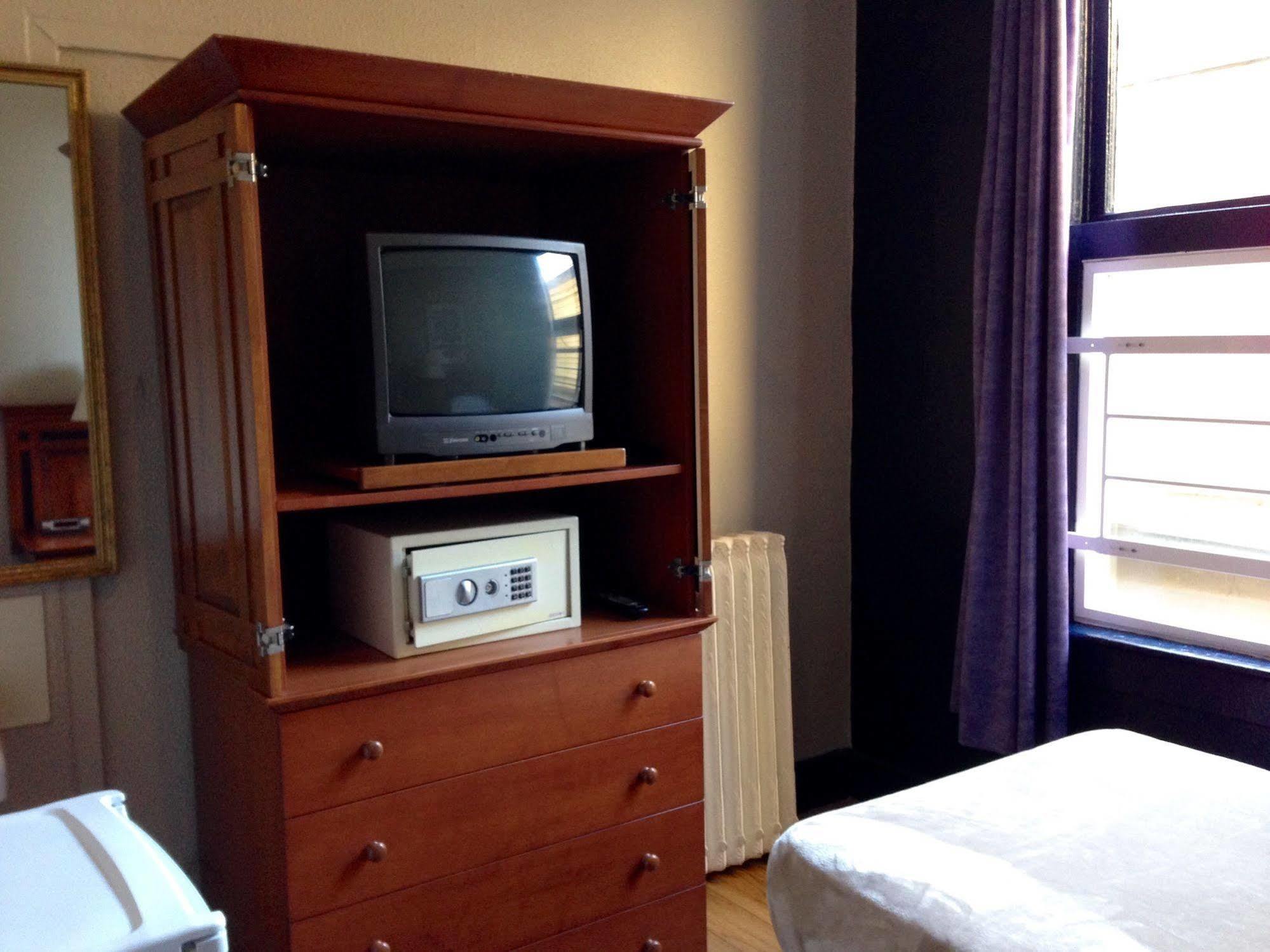 Hotel Ambassador Vancouver Eksteriør billede